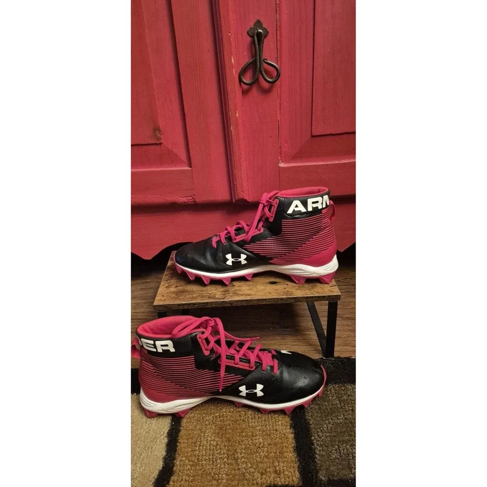 Under Armour Size 8.5 Hammer Mid RM Football Cleats 1289761-061 Black/Red EUC